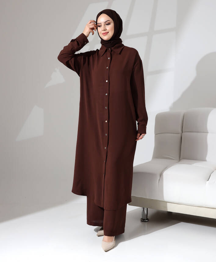 Gömlek Yaka Önü ve Manşeti Çıtçıtlı Takım - Acı Kahve - 3